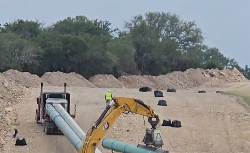 Pipe stringing services